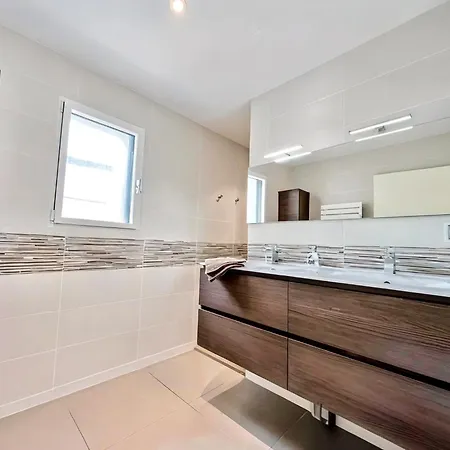 5 Etoiles With Swimming Pool, Sauna And Balneo Villa Bouleuse